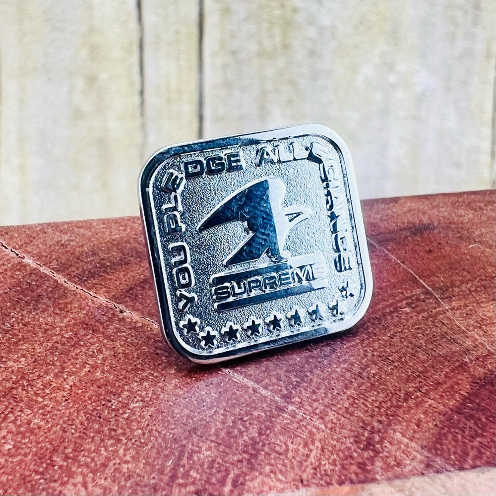 Supreme “Pledge Allegience to Supreme” Pin FW19